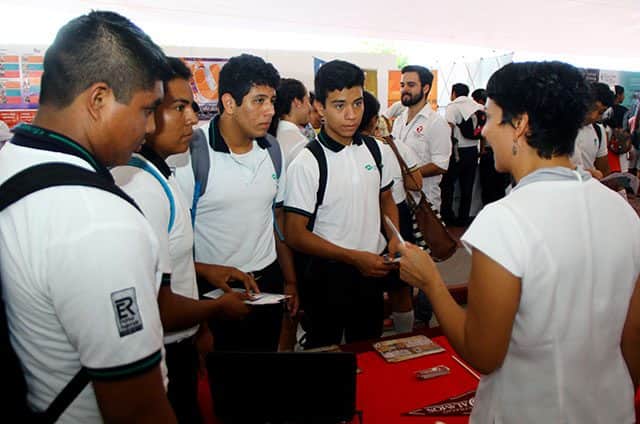 Renovará ayuntamiento de Benito Juárez becas a alumnos de nivel medio y superior