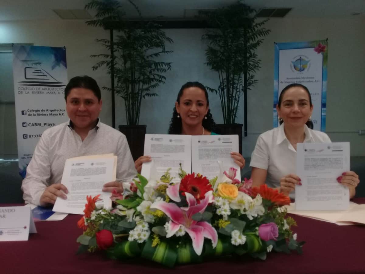 Firman Mujeres Empresarias convenio de colaboración con Universidades