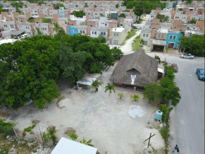 Clero invade espacios públicos de manera ilegal en Cancún