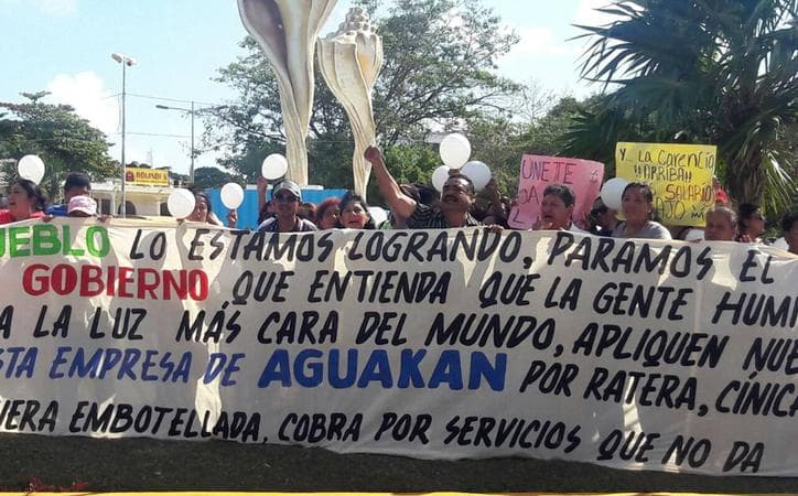 Acusan a Aguakan de contaminación en El Pedregal