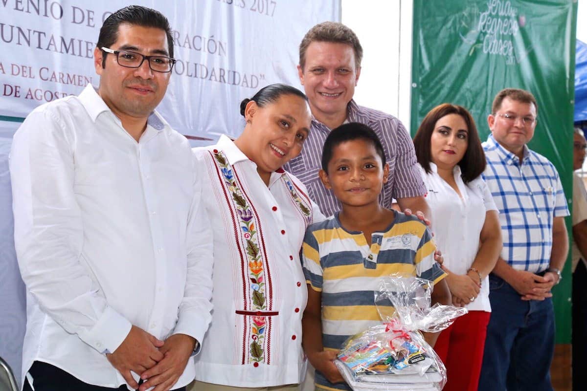 Inauguran Feria de Regreso a Clases 2017 en Playa del Carmen