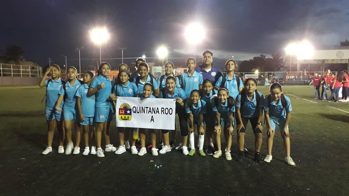 Solidaridad recibe a niñas futbolistas en el Torneo Nacional Femenil Sub-12
