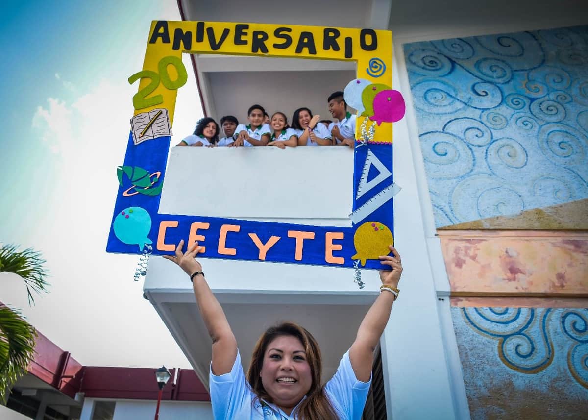 Festeja CECYTE Tulum su XX Aniversario
