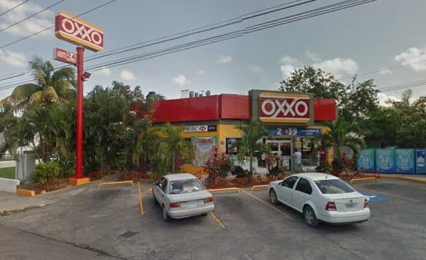 Arrancan cajero del interior de un Oxxo en la SM 56