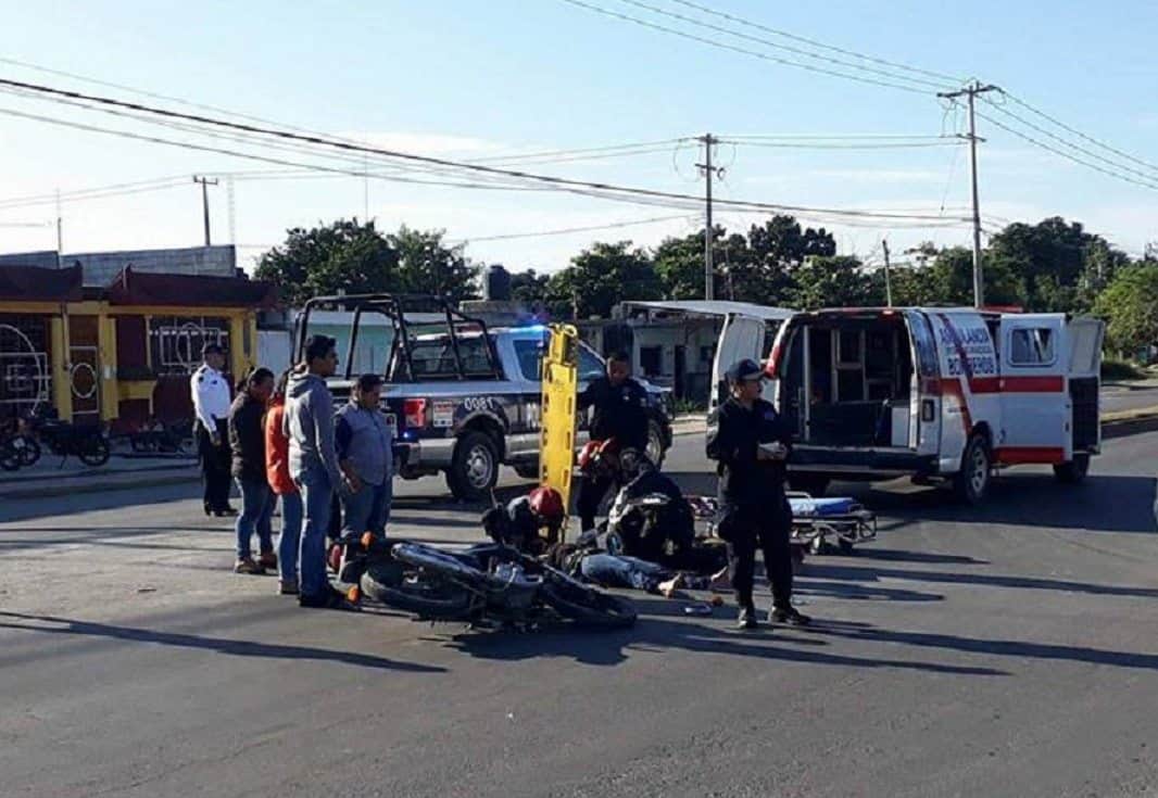 Viernes negro para motociclistas, dos féminas resultan con graves lesiones