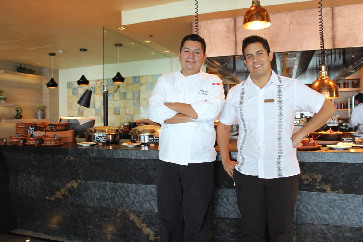 Festividades de fin de año y riqueza gastronómica cautivan al turismo