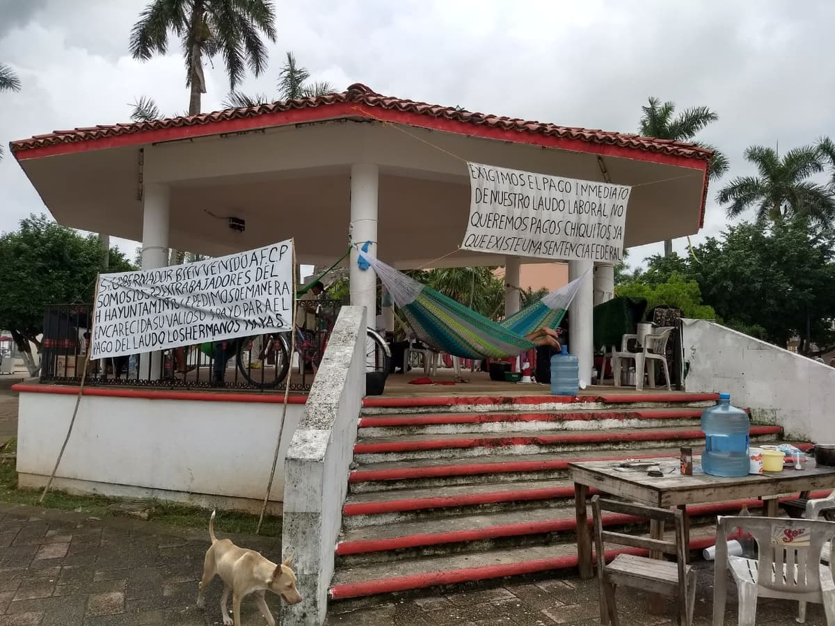 Extrabajadores de Carrillo Puerto en vías de terminar su plantón