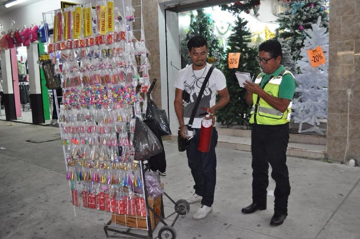 Incita Ayuntamiento de Othón P. Blanco venta de pirotecnia explosiva