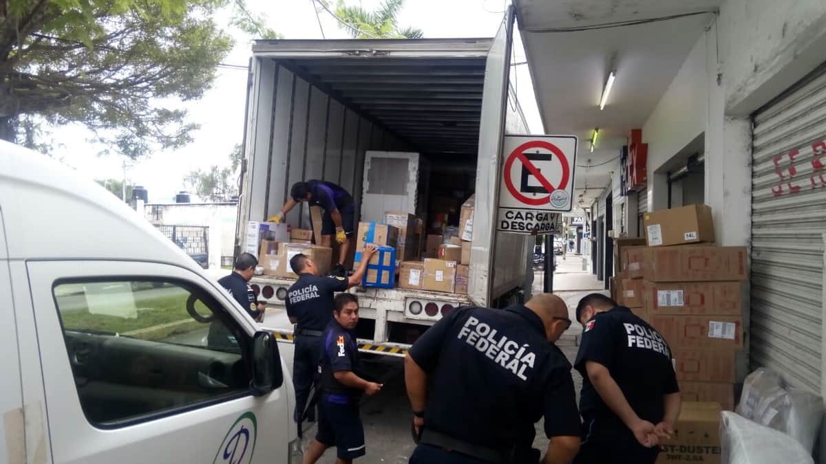 Hallan marihuana en una caja de paquetería