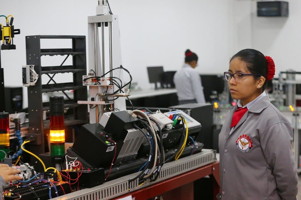 Señalan al desarrollo tecnológico como puntero en las tendencias ocupacionales de 2018