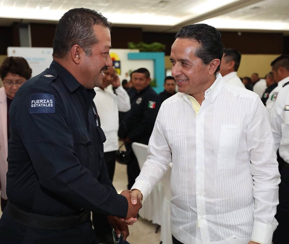 Con policías mejor preparados, que tengan mejores condiciones de vida, se recupera la tranquilidad de la gente: Carlos Joaquín
