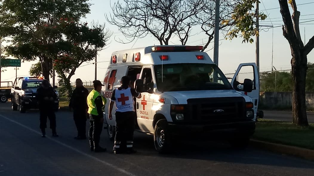 Muere motociclista al estrellarse en Chetumal