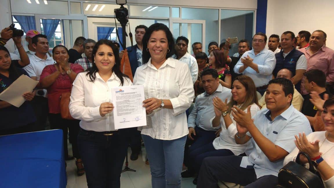 Mayuli se registra para el Senado; anticipa licencia