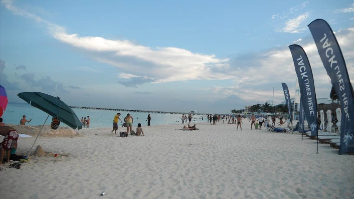 Concede Semarnat permiso a Mamita's para uso de playa