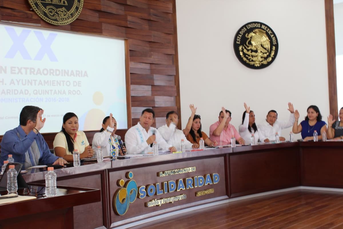 Piden licencia Cristina Torres y siete regidores