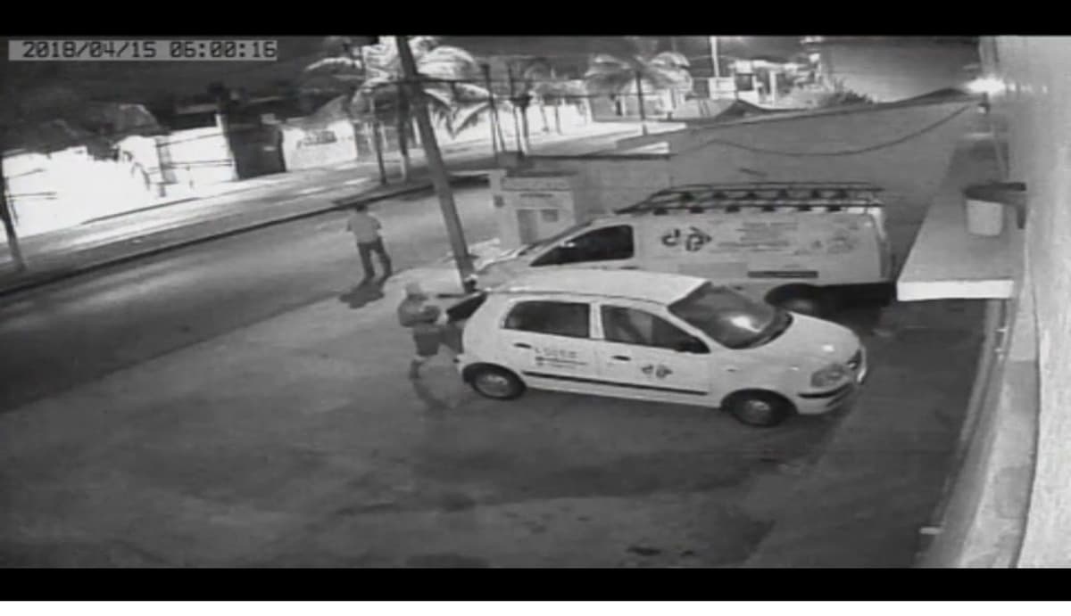 Video capta robo en automóvil en la isla de Cozumel