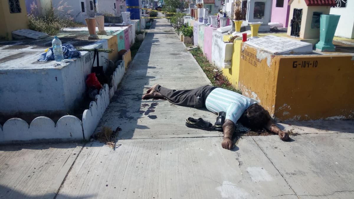 Se suicida hombre en cementerio de Mérida