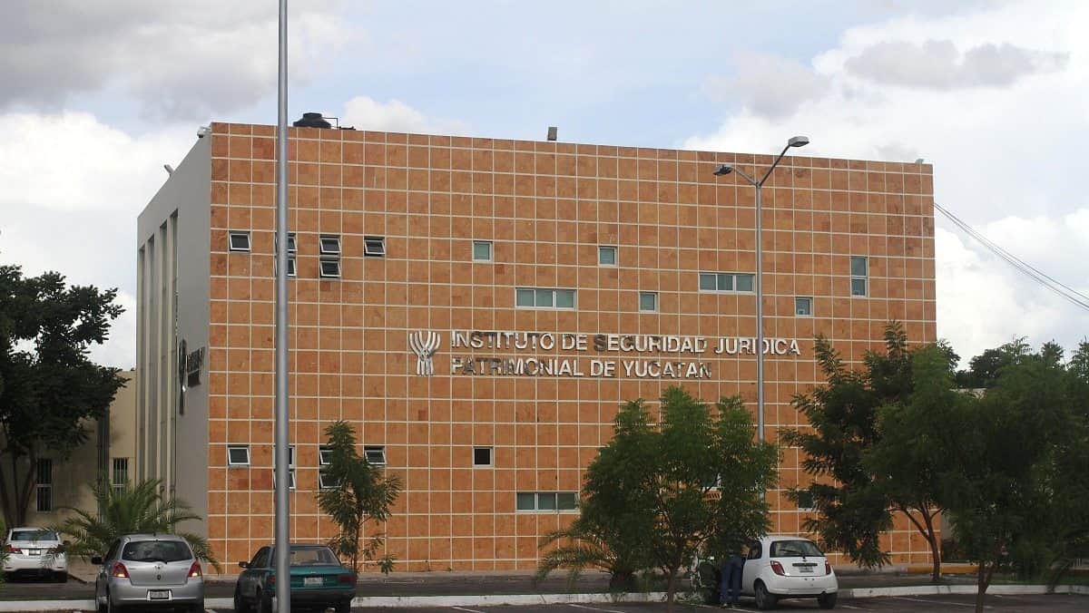 Involucran a empleada de Insejupy en presunto despojo