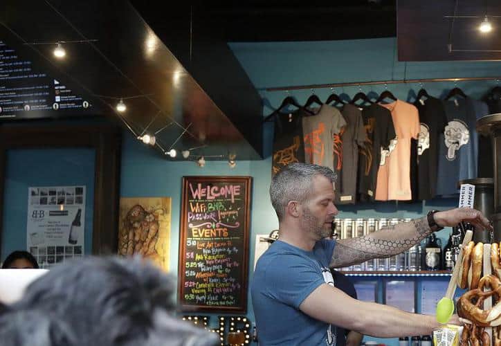 Frenan producción de cerveza con marihuana en EU