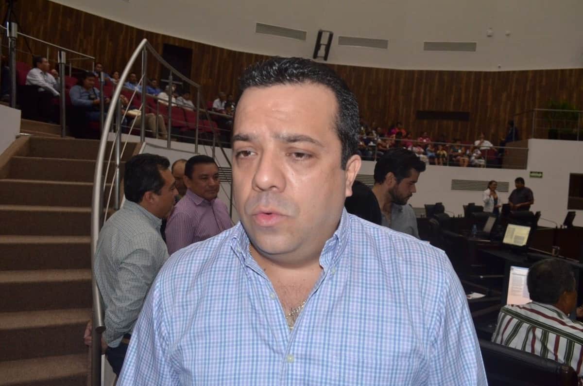 Acusan al PRI de estancar Congreso por campañas en Yucatán