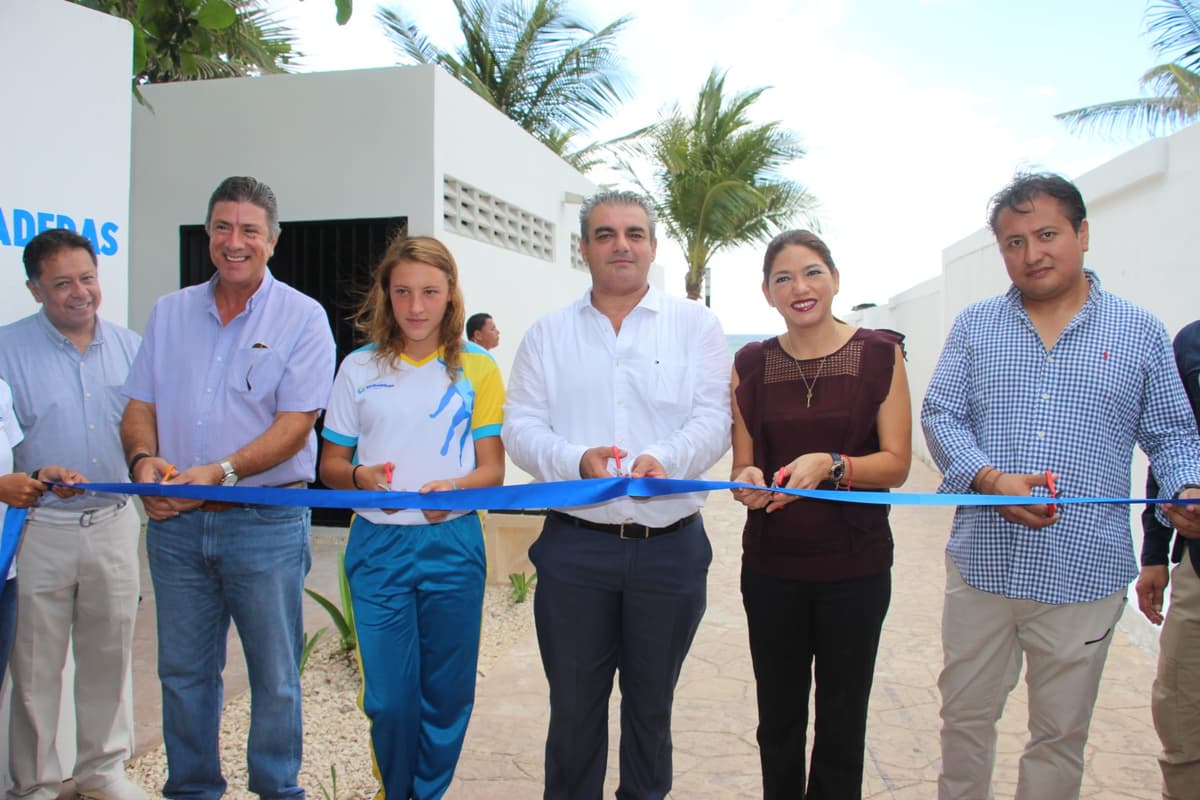 Bañistas tendrán acceso a sanitarios y regaderas en Playa Xcalacoco