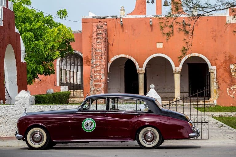 Cozumel se llena de carros clásicos