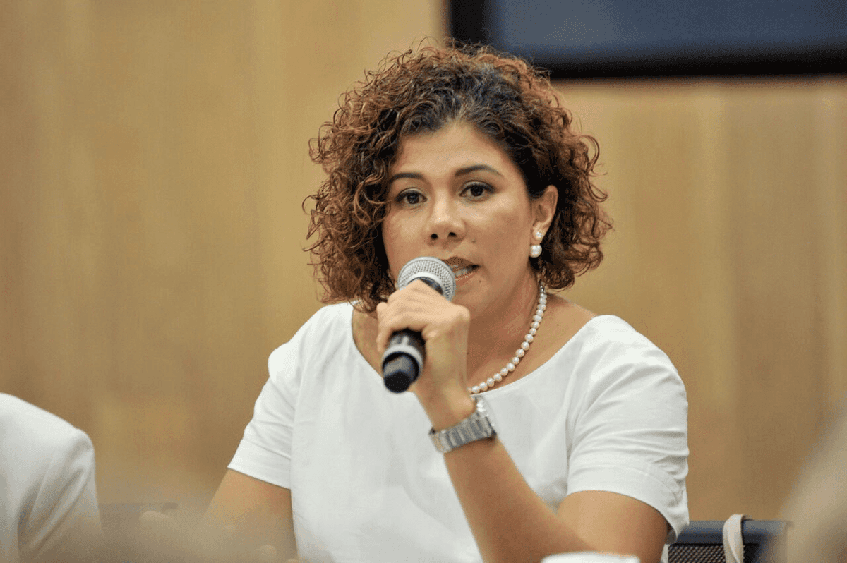 Leslie Hendricks propone desaparecer la Gran Comisión del Congreso de Quintana Roo