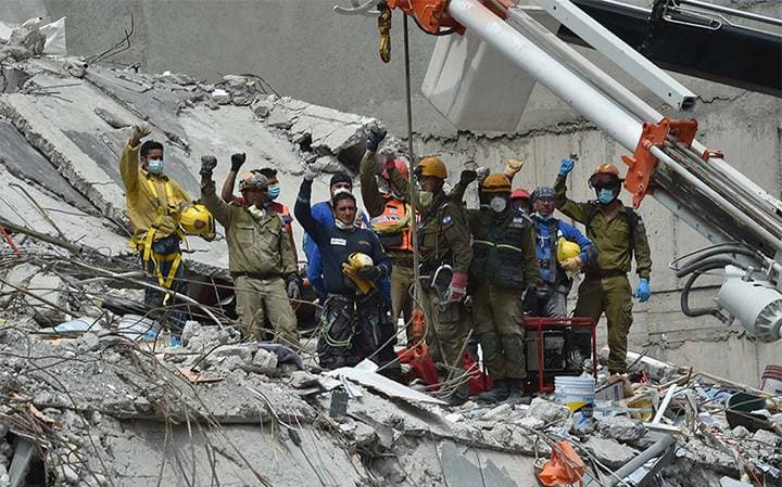 Cinco Partidos donan más de 500 millones de pesos a damnificados, Morena no es uno de ellos