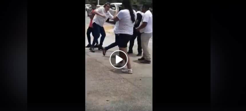 ¡Reciben con huevazo a Laura Beristain!