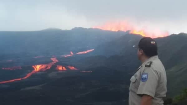 Se despierta otro coloso: el Sierra Negra de Ecuador hace erupción