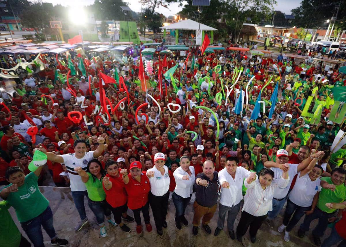 Recibe Laura Fernández Multitudinario respaldo en Leona Vicario