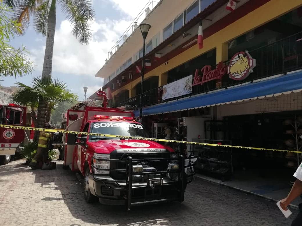 Surge incendio en restaurante de la Quinta Avenida
