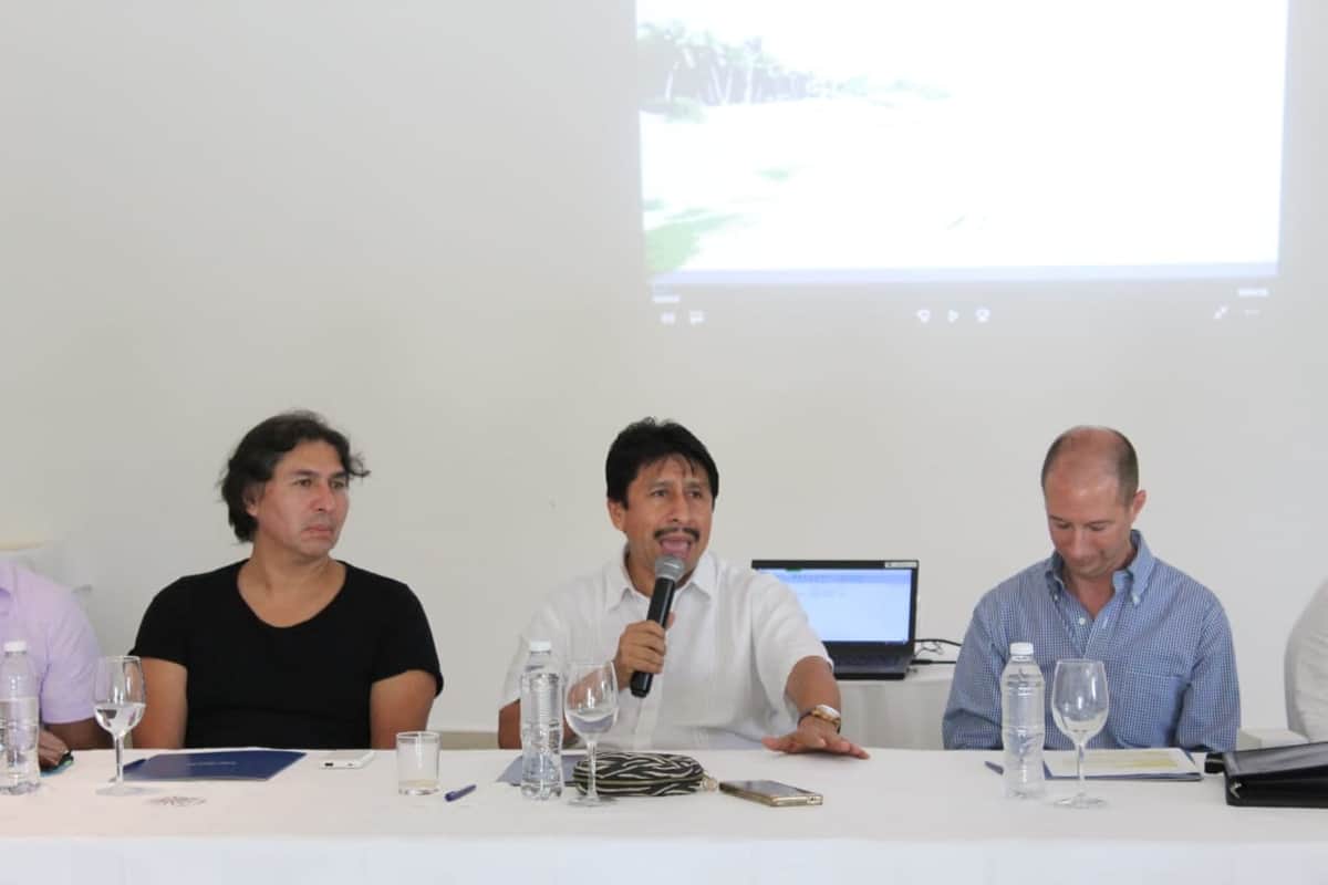 Se compromete Víctor Mas a impulsar turismo junto con Hoteleros de Tulum