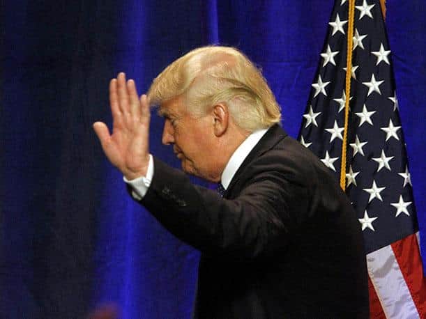 Trump asegura que caravana migrante no podrá entrar a EUA