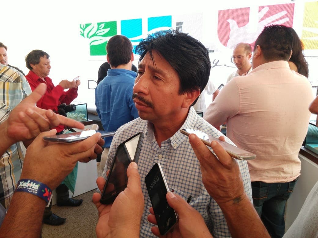 Ofrece Víctor Mas trabajo en equipo