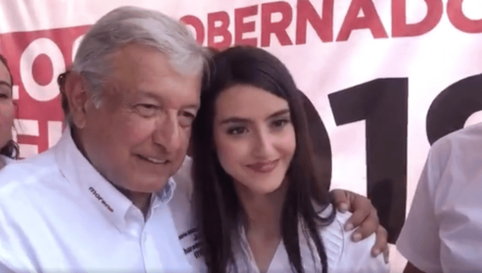 Sin experiencia, pone AMLO a joven de 18 años como candidata a alcaldía