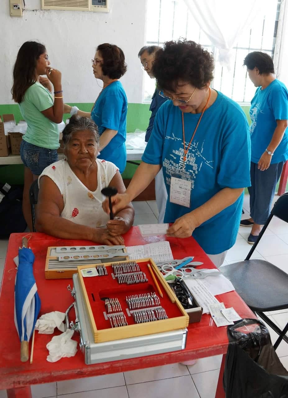Atienden a cientos de portomorelenses en jornadas de salud
