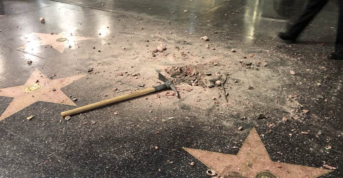 Destruyen estrella de Donald Trump en el Paseo de la Fama