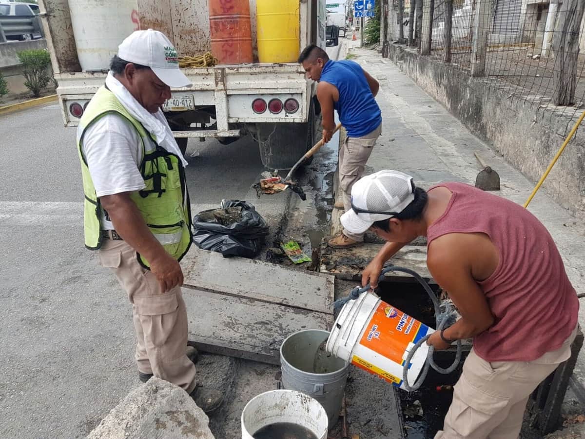 Implementa Puerto Morelos programa permanente de limpieza de pozos