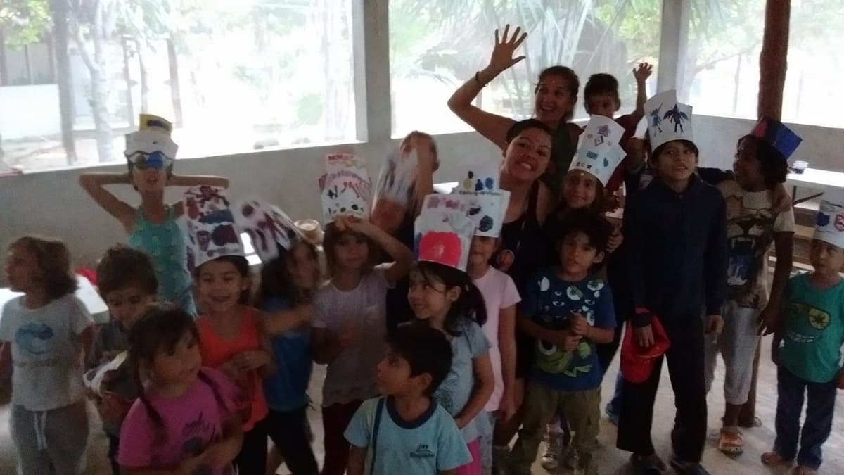 El poder de las mujeres en Playa del Carmen, lo que atrapó a una cuentacuentos