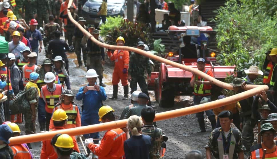 Rescatistas en Tailandia trabajan a contrarreloj ante amenaza de lluvias
