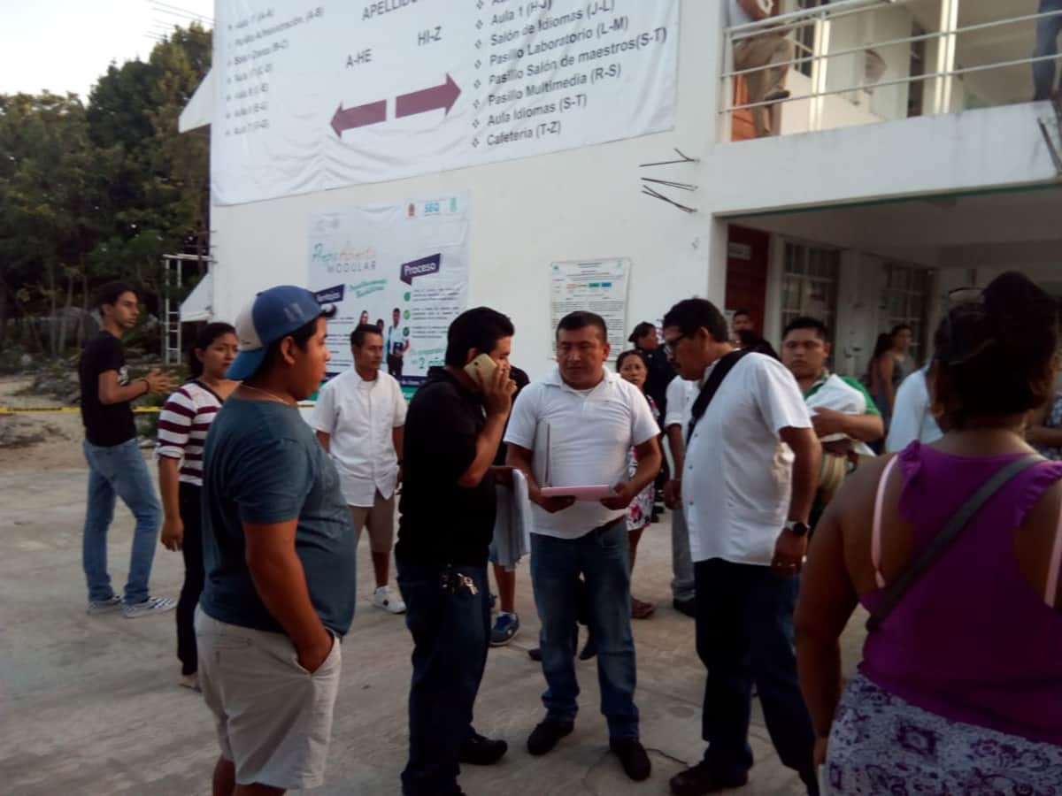 Cierran votación sin importar haya gente en filas