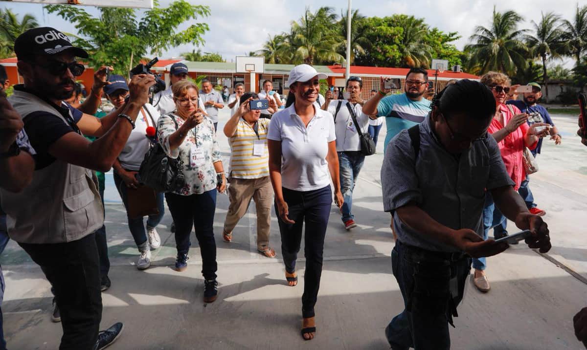 Laura Fernández se declara ganadora de la elección en Puerto Morelos