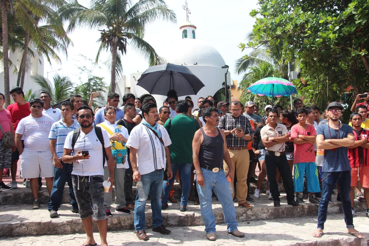 ¡Queremos votar! Se manifiestan ciudadanos por falta de boletas