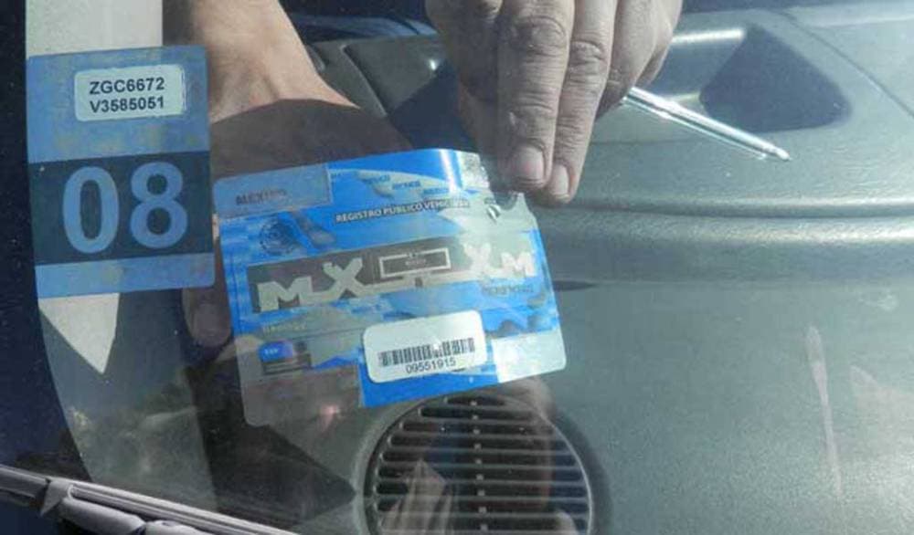 Segob pretende heredar millonario adeudo a AMLO, denuncia abogado