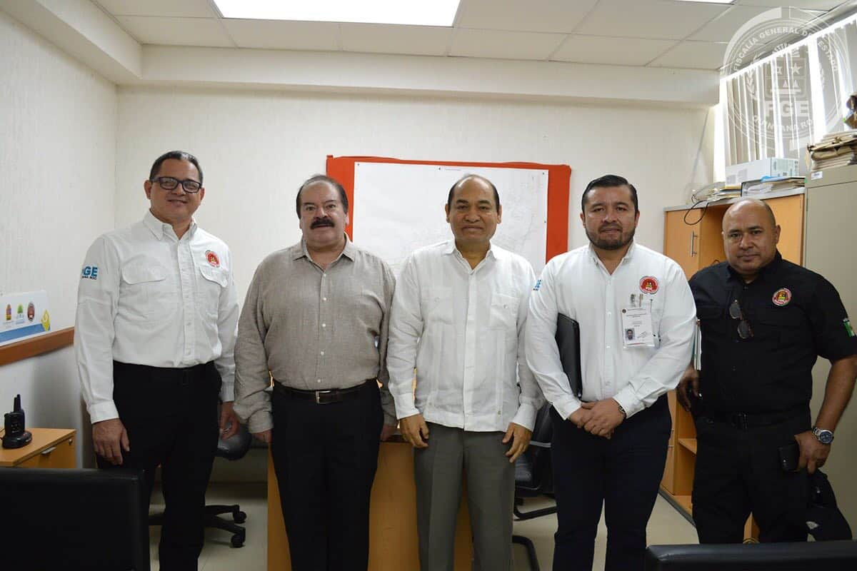 Director de la Policía Ministerial asiste a saludar a miembros de la institución