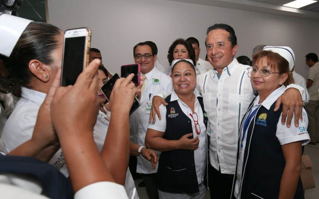 Más plazas en el sector salud para acercar a la gente mejores servicios de atención