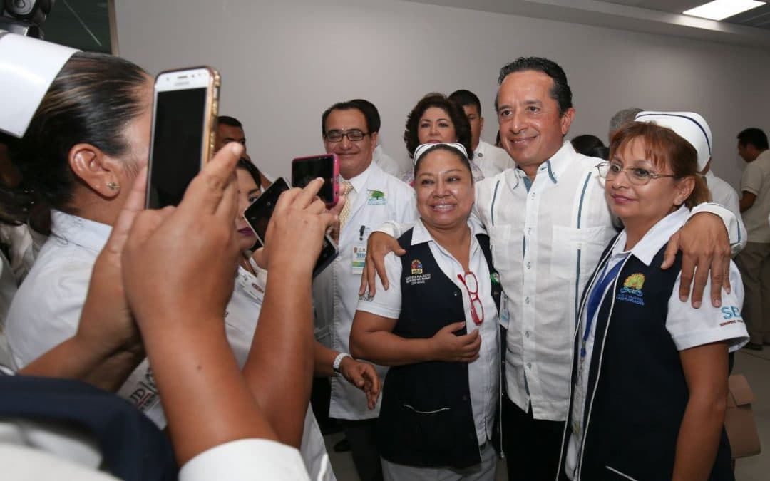 Más plazas en el sector salud para acercar a la gente mejores servicios de atención