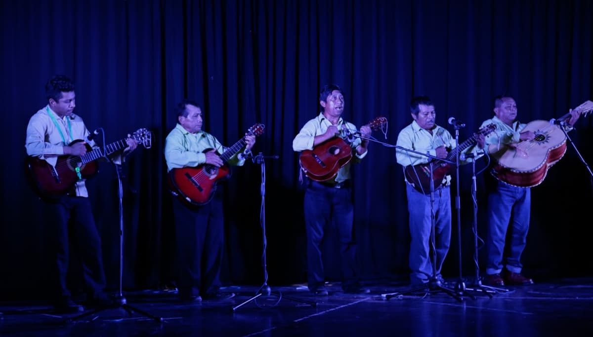 Honra Solidaridad tradiciones de pueblos originarios mayas