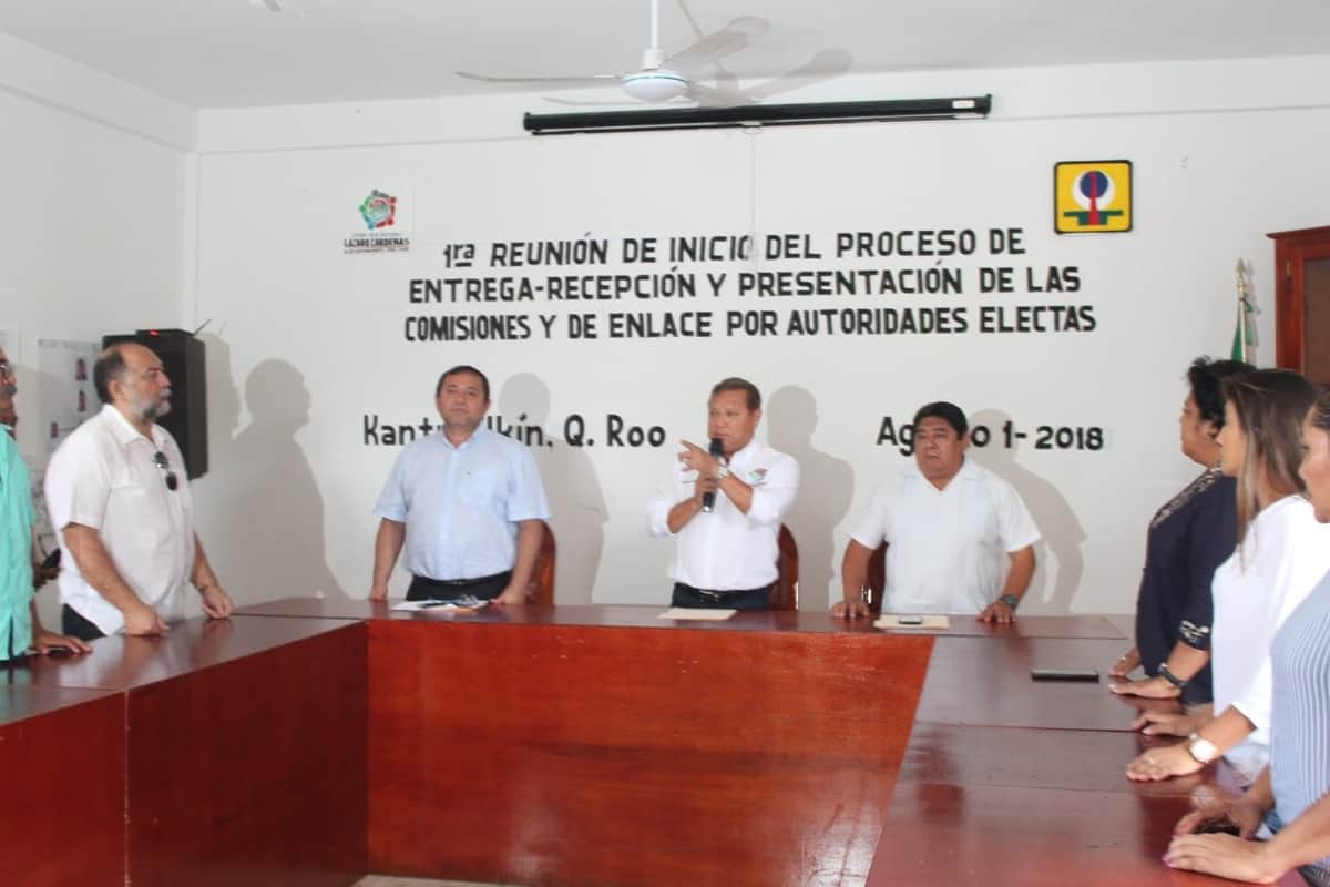 Presenta Nivardo Mena propuesta para gabinete